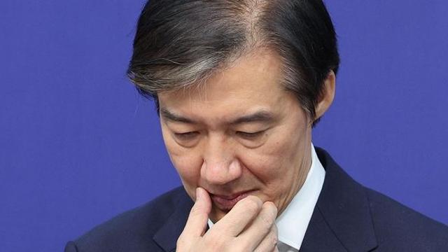 조국, 김건희 수사 지휘·한동훈 알랑 의혹 제기