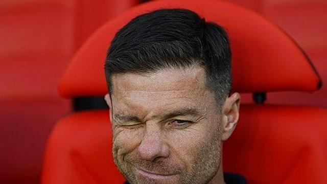 선수가 감독을 잘라? 비니시우스 너 뭐 돼? 구단도 레전드 감독 '지지 선언'…