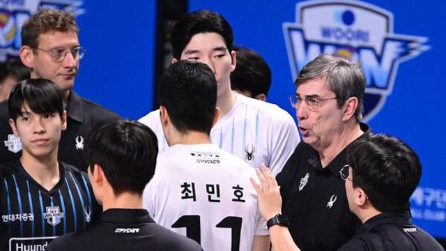 '3연패 탈출' 현대캐피탈 감독 