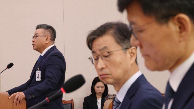 '세상은 요지경' 유병호, 보복인사·軍기밀누설 혐의로 고발당해