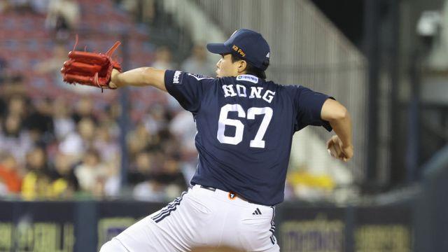 KIA, 박찬호 FA 보상선수로 투수 홍민규 지명