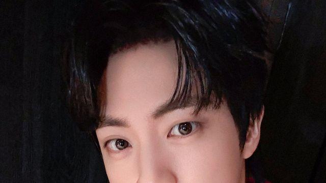 12월은 진의 달…생일 투표 싹쓸이한 방탄소년단 진