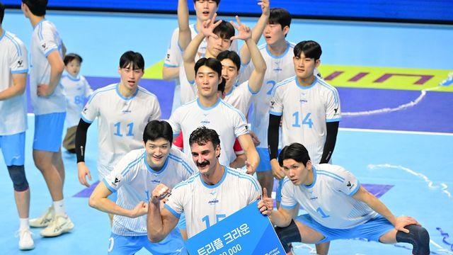 7점 차 뒤집기 쇼, 그 중심엔 이 선수 있었다…'트리플크라운' 러셀 