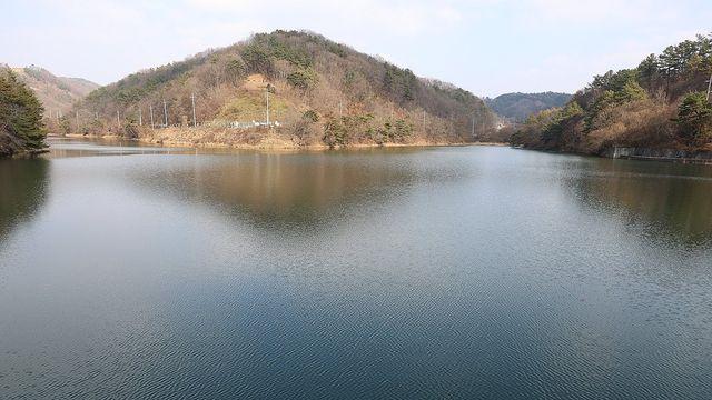 실종 여성 차량 충주호서 인양…내부에서 사람 발견 안 돼(종합2보)