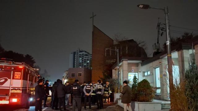 대통령실 인근서 70대 분신 시도…생명 지장 없어