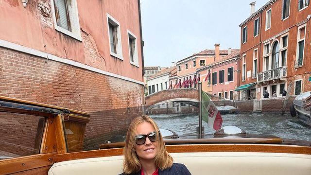 완벽한 겨울 룩을 완성하는 멋쟁이들의 비밀, 양말 스타일링