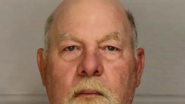 함께 여행 간 삼형제의 비극…막내가 친형 2명 총살