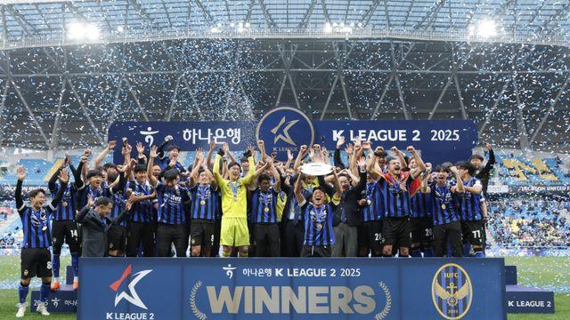 윤정환 감독 체제는 계속, 인천의 다음 시즌 준비는 이미 시작됐다…베테랑 정리·외국인 보강이 핵심