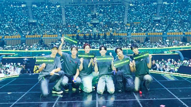 몬둥이 흔들며 응원법 외치자…몬스타엑스 영화 싱어롱 특별 상영