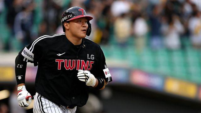 ‘잠실 빅보이’ 주전 도약하나…8년 만에 LG와 이별하는 김현수, 비어있는 라인업 한자리