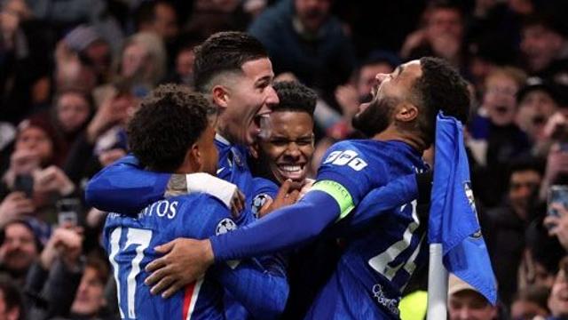 '2007년생 대결' 이스테방이 웃었다... 첼시, 바르사 완파