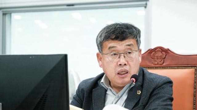 경기도의회 장대석 의원, 인권교육 축소·세입 불안·자료 부실 등 자치행정국 예산안 문제점 지적