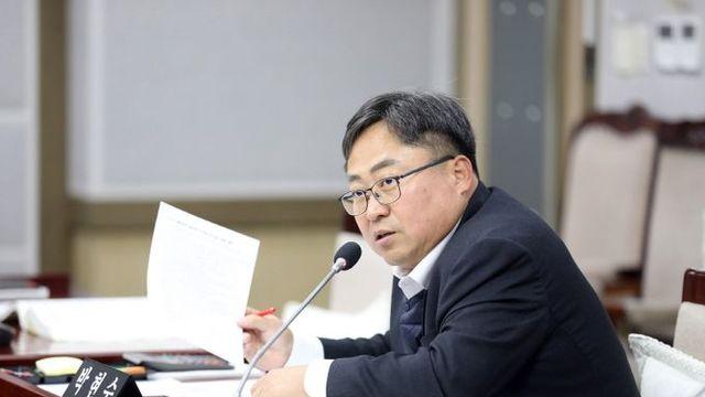 수원특례시의회 박현수 의원, “열쇠 하나로 열리는 수원시 교통신호제어함, … 즉각 보안 강화해야”