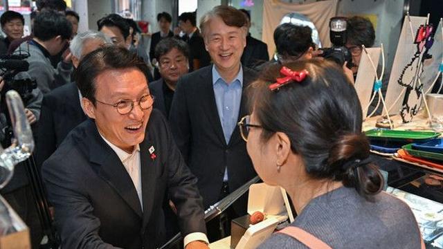 김 총리, 광주서 광폭 행보…