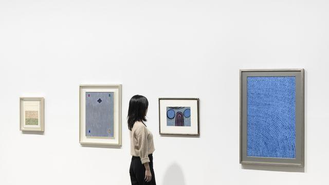 이중섭의 은박지·백남준의 한지…가위바위보로 본 종이의 변주