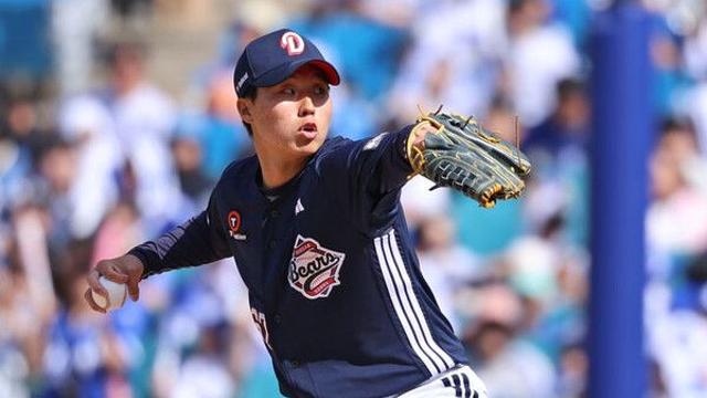 KIA, FA 박찬호 보상선수로 두산 '우완 유망주' 홍민규 지명