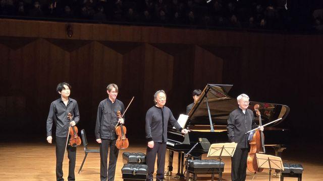 '현악의 바다' 한가운데 홀로 우뚝 선 정명훈의 피아노
