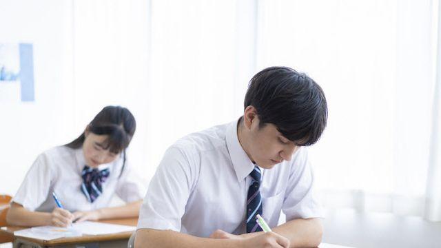 고교생 딸 학교서 시험지 훔친 부모…징역 8년 구형