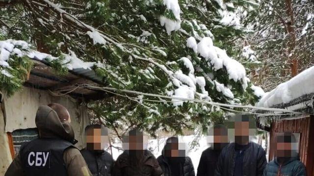 보안을 위해 모자이크 처리된 사진