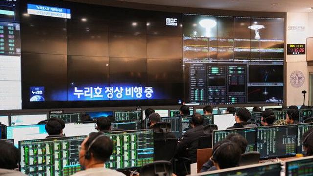 누리호 손님 차중3호·큐브위성 5기 지상국 교신 성공…나머지 7기 확인 중