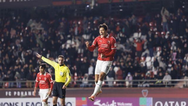 포항, 이호재 멀티골로 빠툼 2-0 완파…ACL2 16강 진출