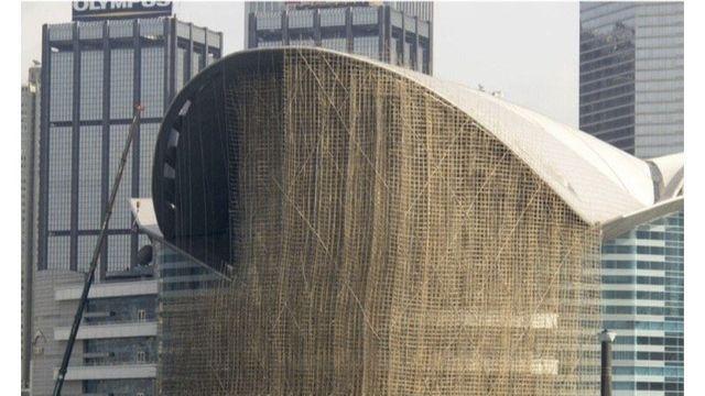 홍콩 아파트 화재가 심각하게 번진 이유 