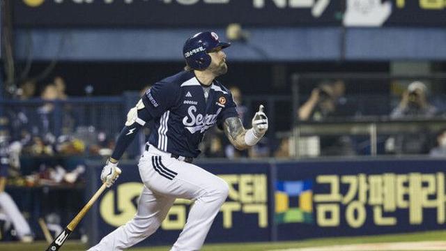 케이브, 두산 보류권 행사에 아쉬움 