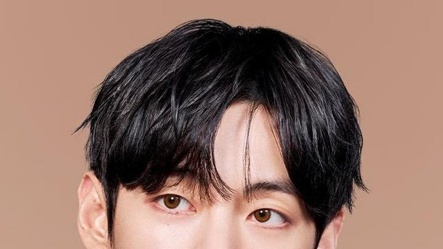 방탄소년단 뷔, 일본 랭킹을 ‘태태 스윕’ 해버렸다