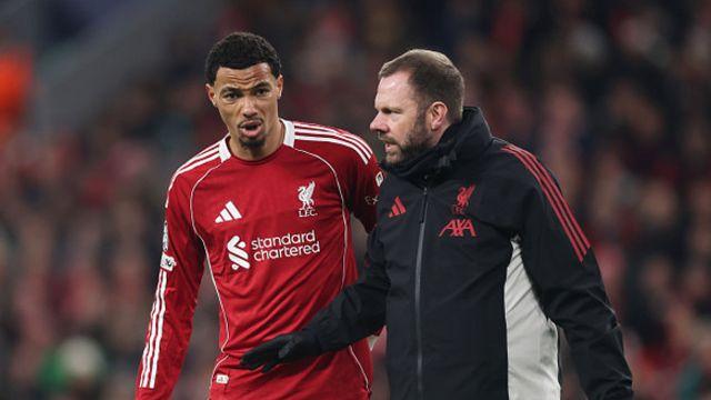 [오피셜] 리버풀 어쩌나…‘역대급’ 부진인데 1,532억 FW마저 부상…슬롯 “허리 통증 때문에 교체”
