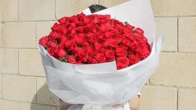 무려 35만원짜리 장미 백송이 대형꽃다발,,