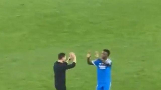 알론소 감독 때문에 재계약 거부? UCL 승리 이후 하이파이브+포옹...“난 비니시우스에 만족해”