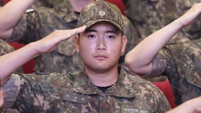 '내일 아들 임관식 참석' 이재용이 해군사관학교장 티타임 거절한 이유