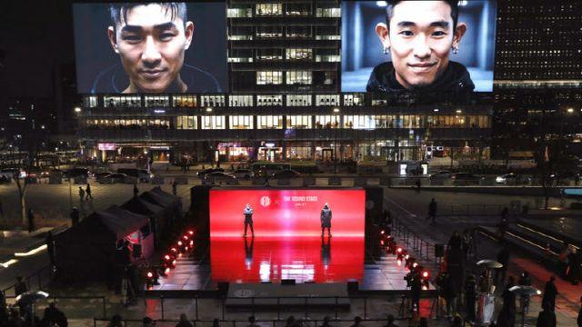 故 김성재, 28년 만에 다시 무대로 … AI가 완성한 듀스의 귀환
