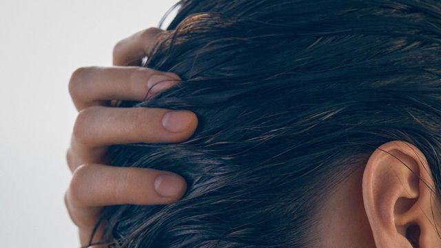 불끄고 샤워하면 좋다고? 웰니스 트렌드 ‘다크샤워’에 대한 모든 것!