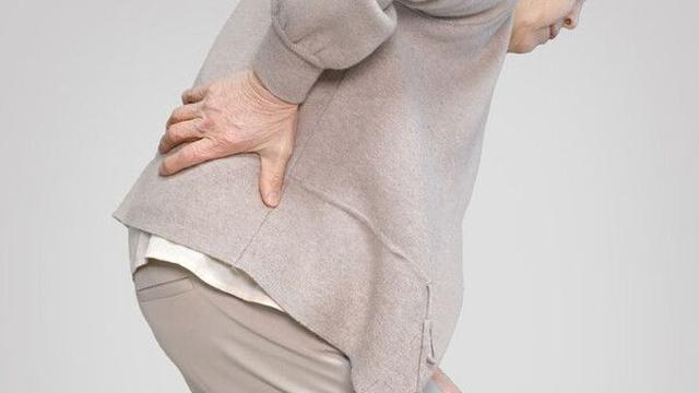 찬바람에 찾아온 허리통증…디스크 아닌 혹시 '이 질환'?