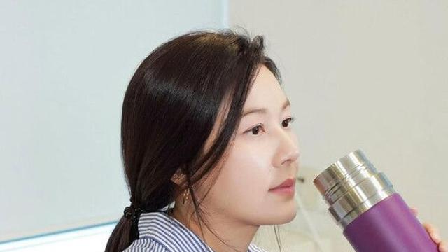 47세 김하늘 동안 미모 과시…청순 매력 발산