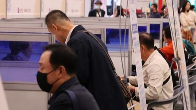 65세 이상 고용률 OECD 1위, 은퇴 후에도 못쉰다