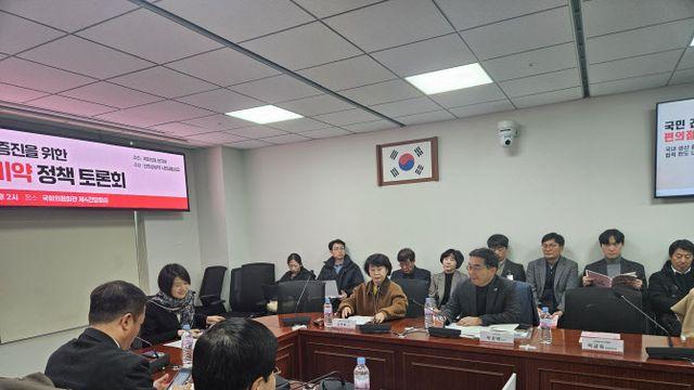 “편의점 상비약은 ‘생명확보권’…정부, 국민 수준 믿어야”