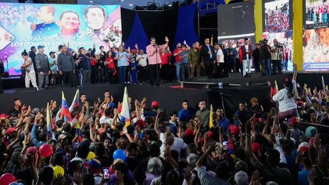 트럼프-마두로 통화…미, 베네수엘라 침공 않을 가능성