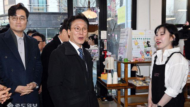 金 총리 대전 '빵지순례' 상권 점검…