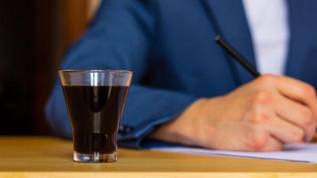 240명 女지원자에 이뇨제 탄 커피…화장실 막아 ‘실수’ 유도한 佛 공무원