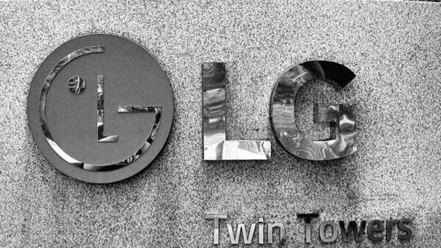 ‘LG스마트폰 마지막 책임자’, 지주사 2인 체제 주인공 됐다… 권봉석 체제의 명암