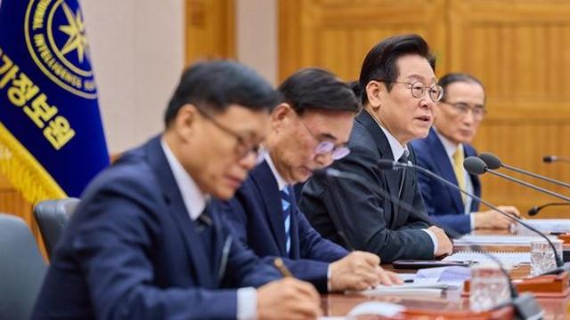 이재명 대통령이 국정원 직접 찾아 과거 악행을 거론하며 이런 말 남겼다