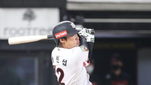 KT 송민섭 등 13명 방출, 김건형 은퇴 후 새출발