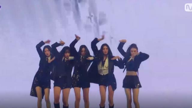 [TVis] ‘2025 마마’ 미야오 ‘버닝 업’→‘턴 잇 업’으로 바꿨다