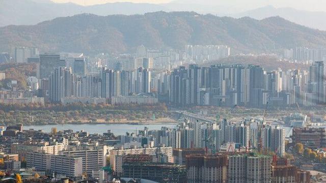 서울 아파트 거래 규제 앞두고 막차 수요 몰려