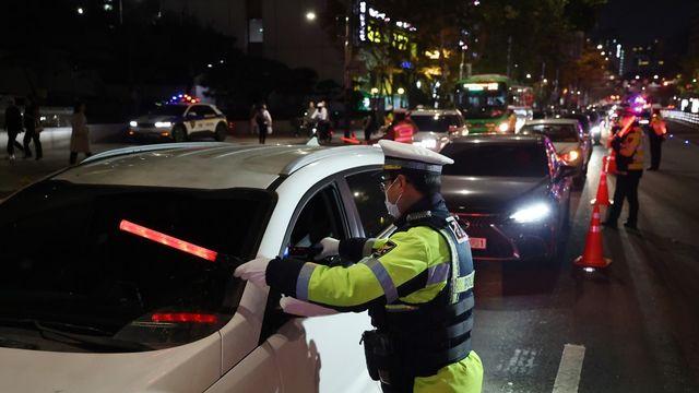 내년 9월부터 술병에 음주운전·임신부 '경고 그림' 붙는다