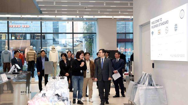 [알쓸직구] 역직구 온라인 플랫폼 활성화 등 K-소비재 수출 확대 지원