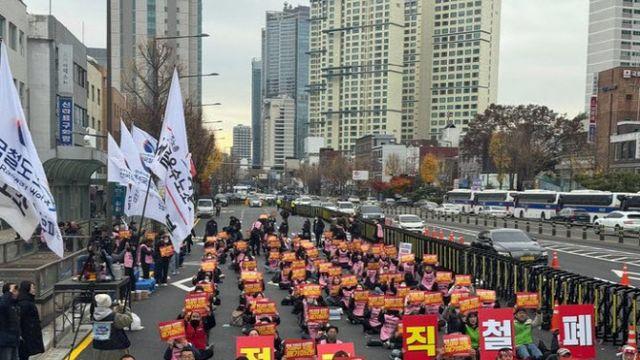 코레일 자회사 비정규직 파업 집회…임금 인상·직접고용 요구