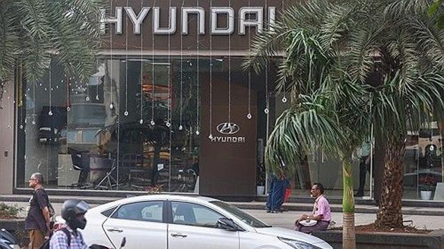 인도, 소형차만 이산화탄소 배출 규제 완화…현대차·타타 반발